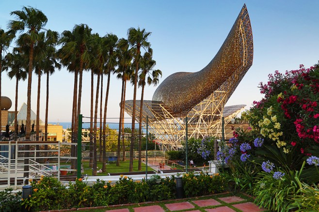 Port Olimpic from Hotel Arts with view of Frank Gehry's 
